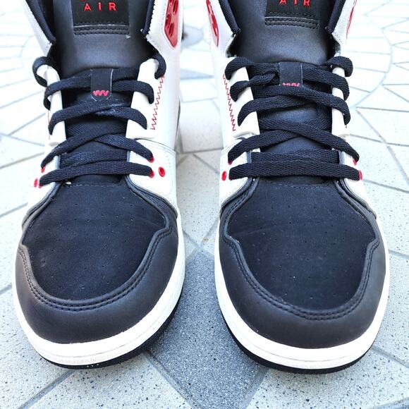 Nike Air Jordan 1 Flight 2 Premium Leather Basketball Sneakers 9 - Picture 4 of 10